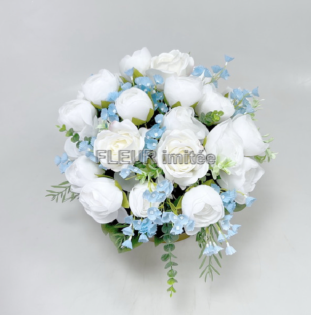 Květinová dekorace  40x40cm